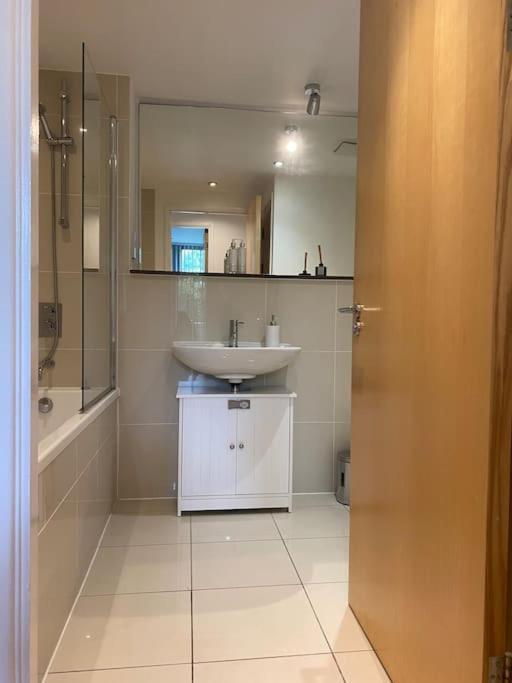 New Quay Modern Apartment, Fistral Beach מראה חיצוני תמונה