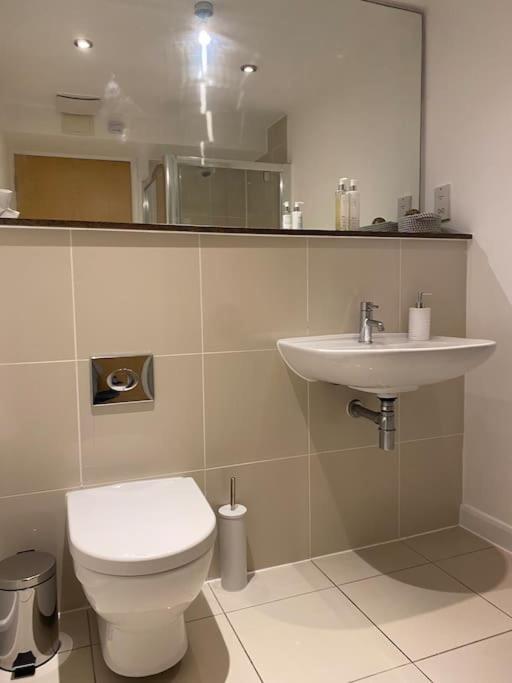 New Quay Modern Apartment, Fistral Beach מראה חיצוני תמונה