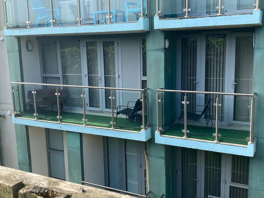 New Quay Modern Apartment, Fistral Beach מראה חיצוני תמונה