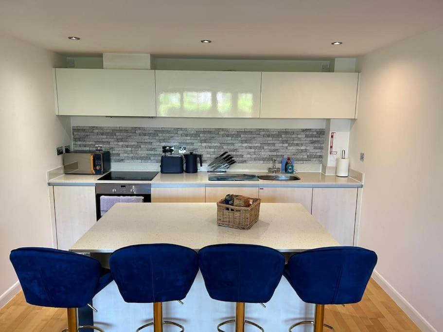 New Quay Modern Apartment, Fistral Beach מראה חיצוני תמונה